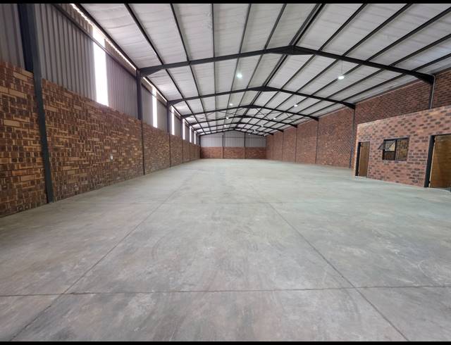 815M² WAREHOUSE TO LET IN AEROTON